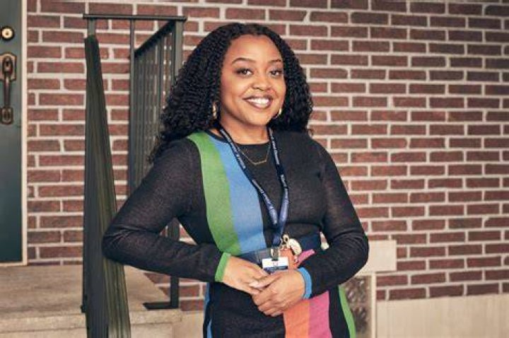 How tall is Quinta Brunson? 'Abbott Elementary' fans 'love' actress despite her petite stature