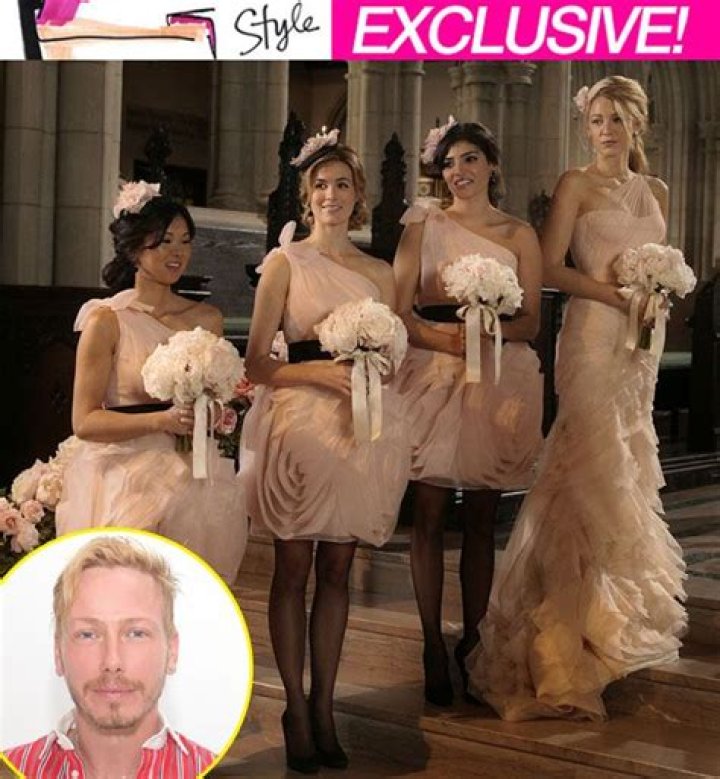Serena Wore A Wedding Dress To Blair's Wedding & New Gossip Girl Wedding Details Hollywood Life