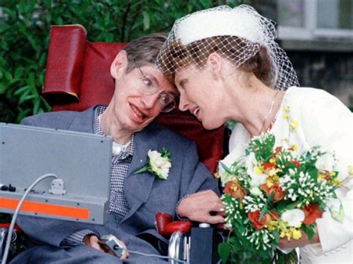 Stephen Hawking Wife, Children, Grandchildren, Net Worth, IQ, Is He Dead?